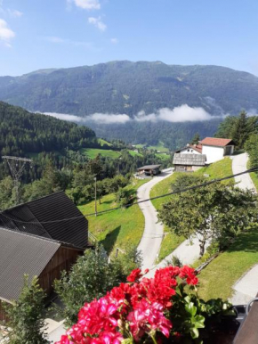 Four Bedroom Chalet Appartement near Bad Kleinkirchheim